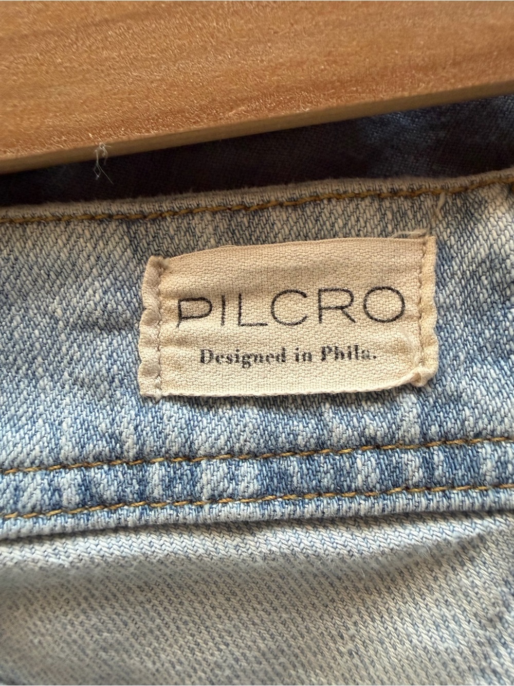 EUC Pilcro Adi Regenerative Cotton Mid-Rise Flare/Wide leg Jeans light Wash 29 - Picture 7 of 14